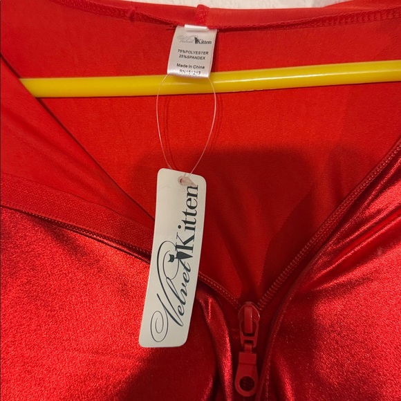 Amazon Red Santa-Themed Intimate Set - Picture 5 of 6